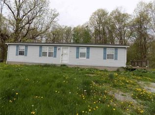 31 Cribbs Rd, Mercer, PA 16137