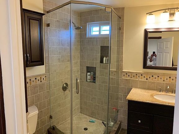 5th image of 8824 Croydon Ave