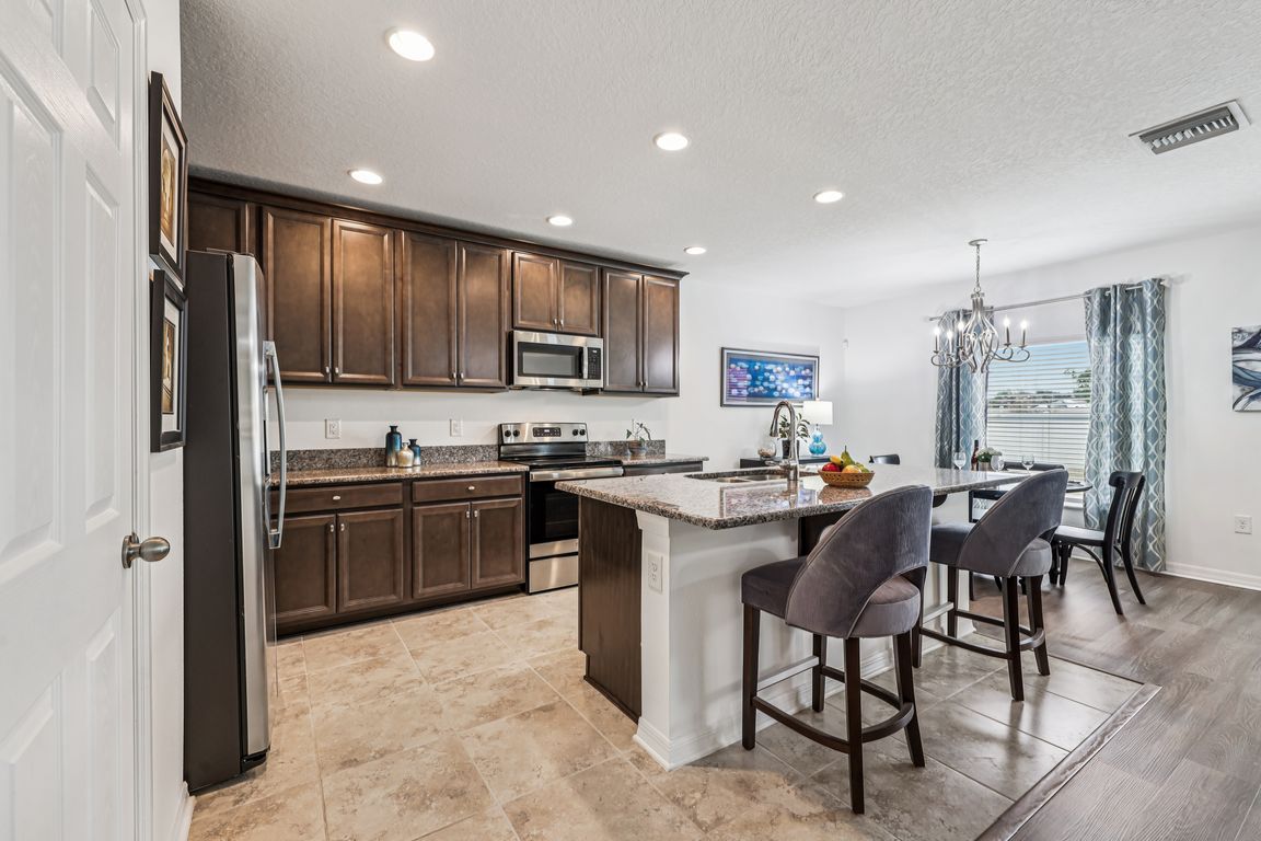 next background image