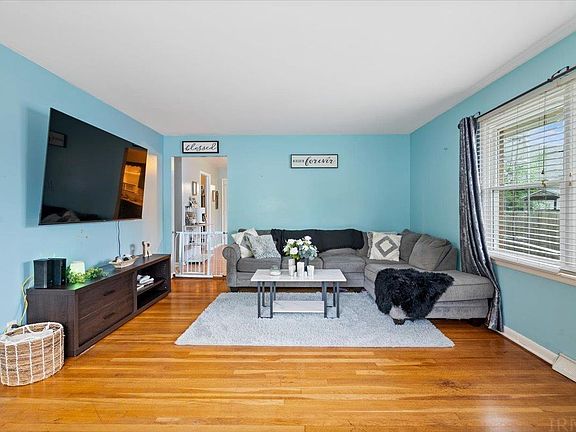 4th image of 117 W Glendale St