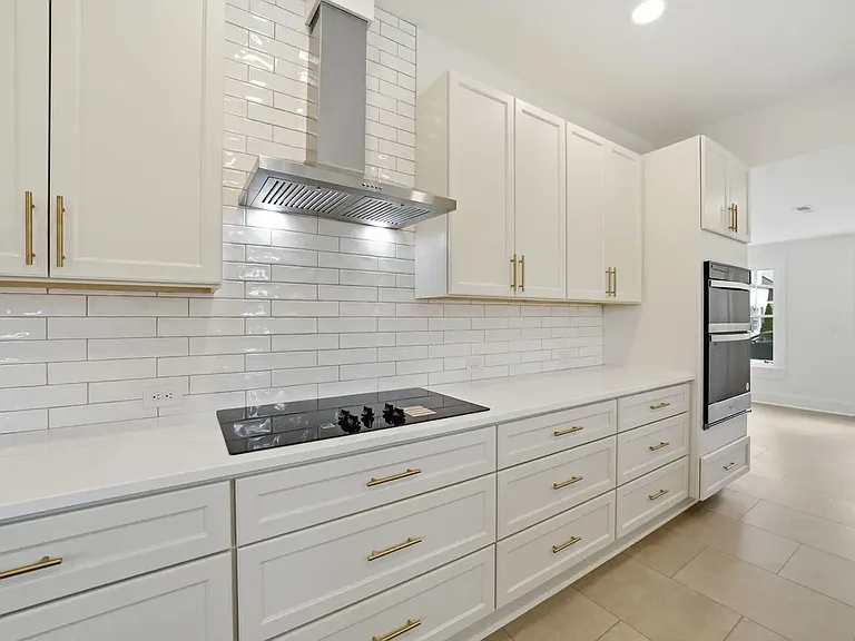 611 W Pearsall St #611 — Photo 12