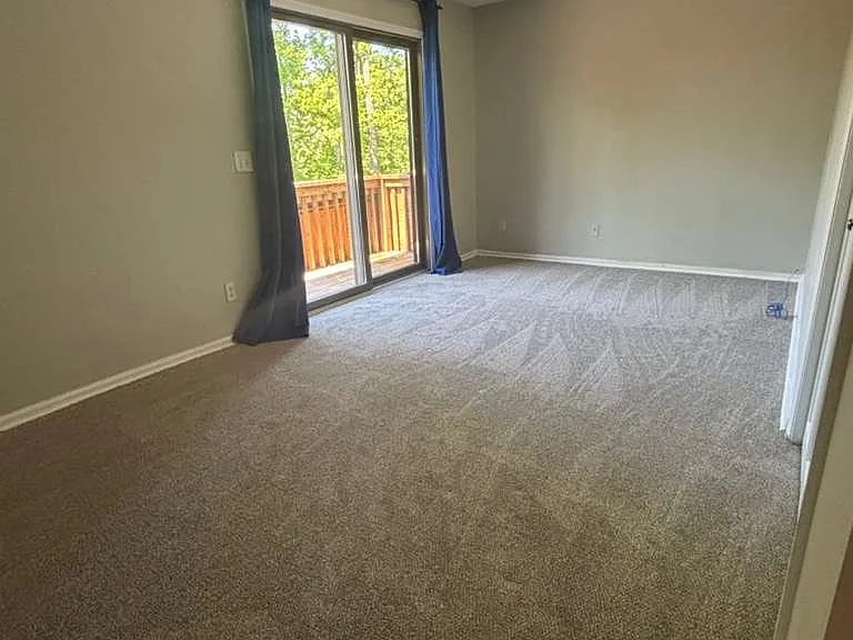 256 Greenbay Rd — Photo 14