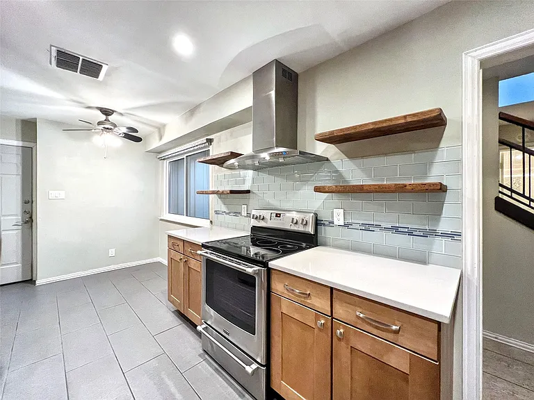 8305 Greenslope Dr — Photo 9
