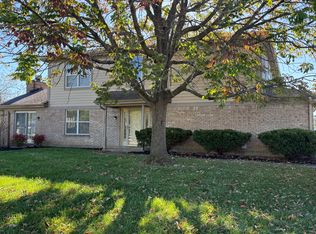 1220 Governors Square Dr, Dayton, OH 45458