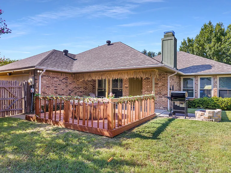 1330 E Exchange Pkwy — Photo 4