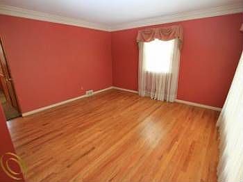 4th image of 714 Amelia Ave