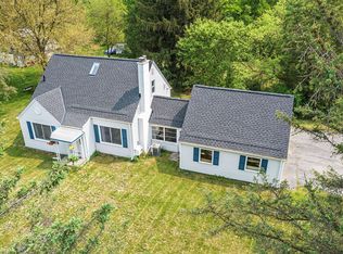 1186 Tull Dr, Waterford, MI 48327