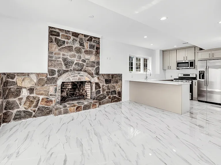 1620 N Peters Ln — Photo 13