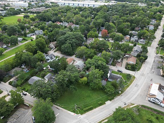 4th image of 111 Shady Ln