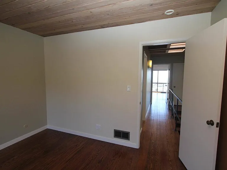 677 Connecticut St — Photo 14