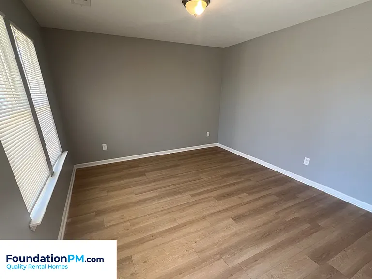 388 McFarland Dr — Photo 17