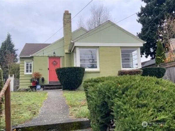 3225 27th Avenue W, Seattle, WA 98199