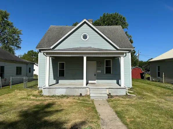1225 S 7th St, Clinton, IN 47842