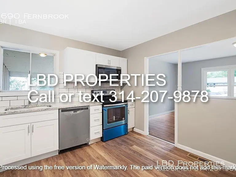 1690 Fernbrook Dr — Photo 12