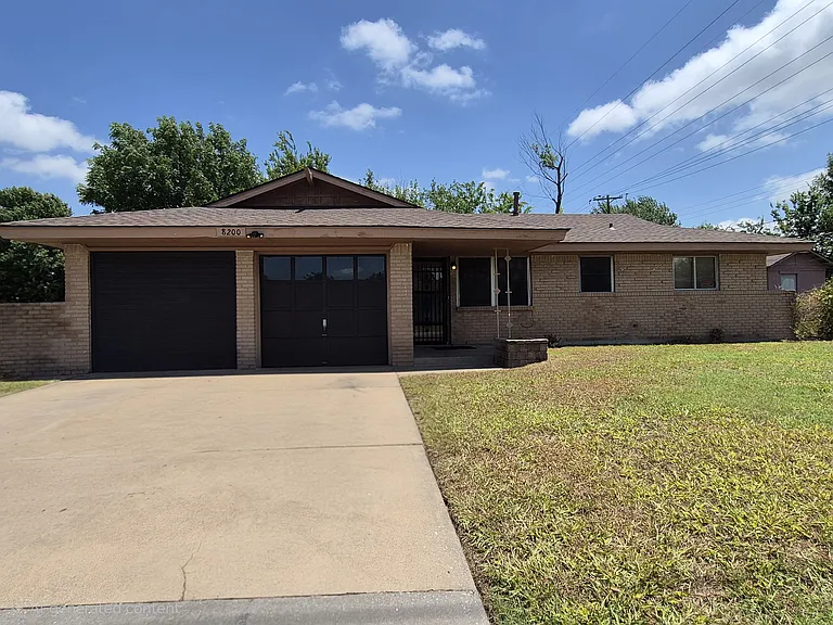 8200 S May Ave — Photo 16