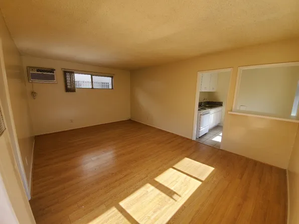7252 Jordan Ave #2, Canoga Park, CA 91303
