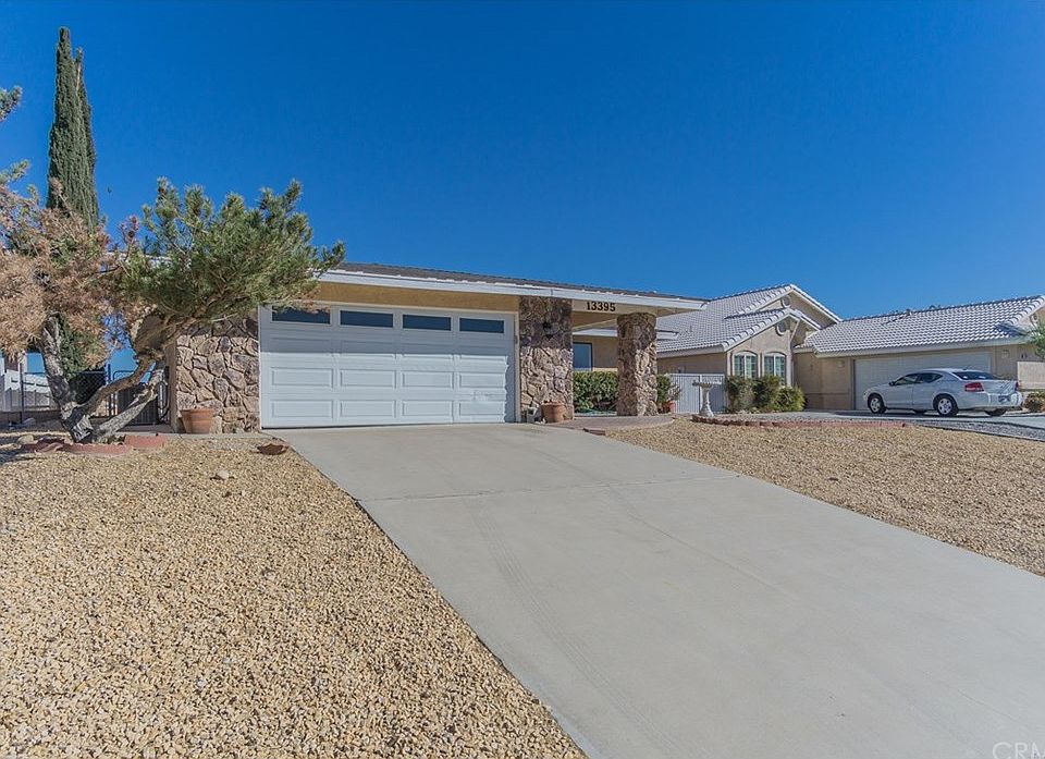 1st image of 13395 Stoneridge Dr