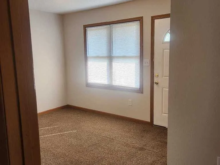 351 Virginia St — Photo 3