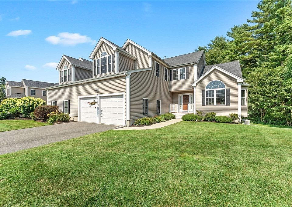 1st image of 15 Rockville Mdws #15