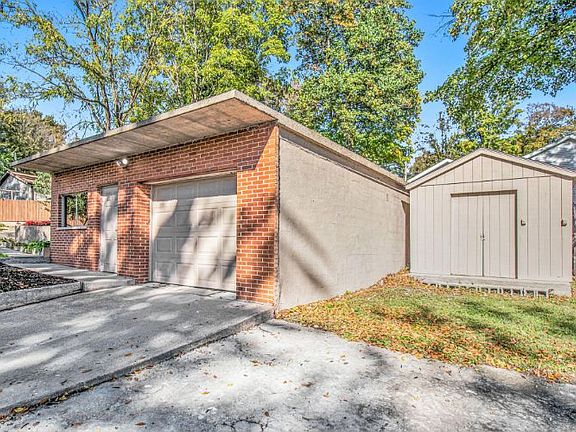 3rd image of 22216 Fern Dr