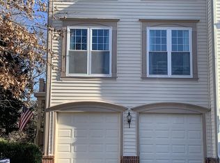 9153 Cascade Falls Dr, Bristow, VA 20136