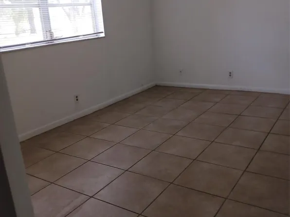 7605 W Atlantic Boulevard #106, Margate, FL 33063