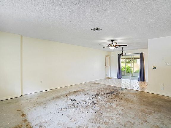 5th image of 36200 Hickory St