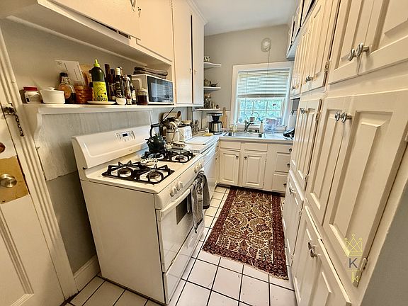 4th image of 312 Washington St #3-5