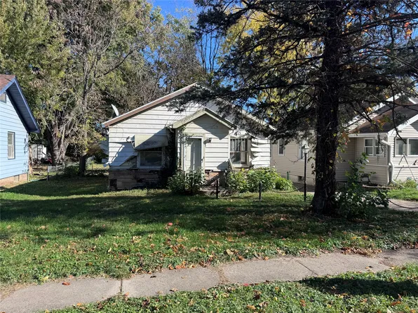 2313 Amherst St, Des Moines, IA 50313