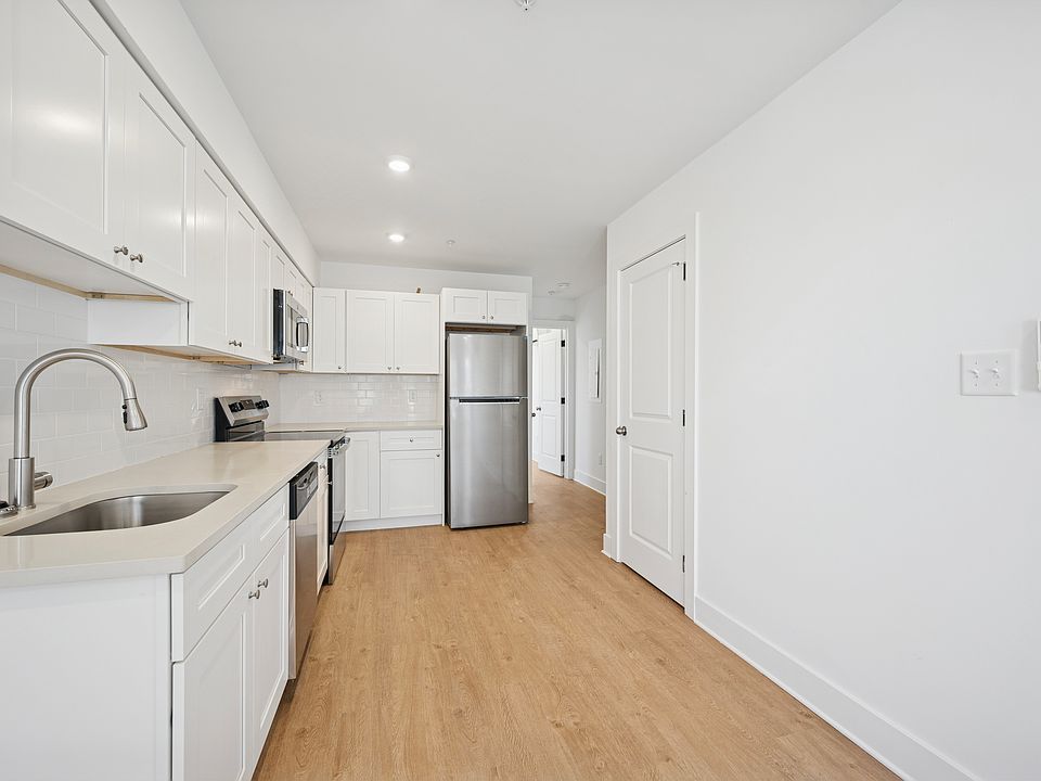 1st image of 3413 N 19th St #2F