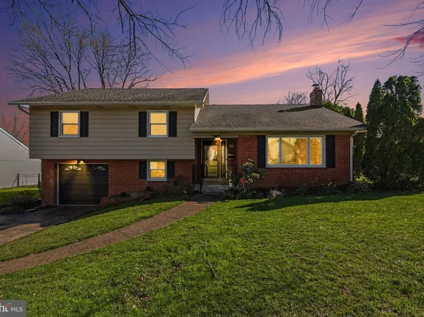 403 Penn Ayr Rd, Camp Hill, PA 17011