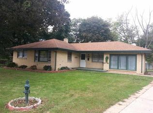 3404 Cross St, Rockford, IL 61108