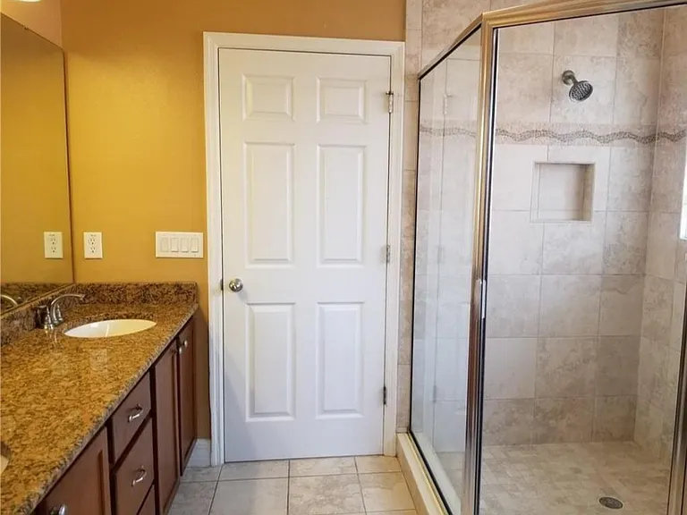 2401 S Shine Ave — Photo 13