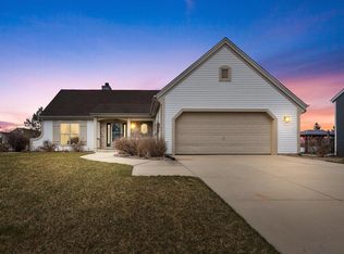 8189 S 36th St, Franklin, WI 53132