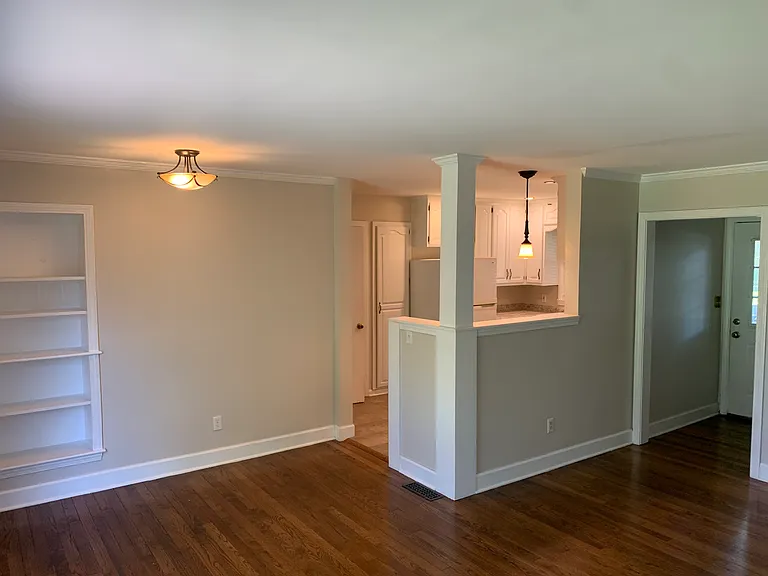4933 W 72nd St — Photo 3