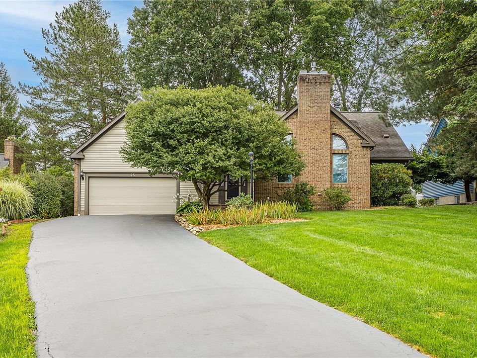 1st image of 46 Putting Green Ln