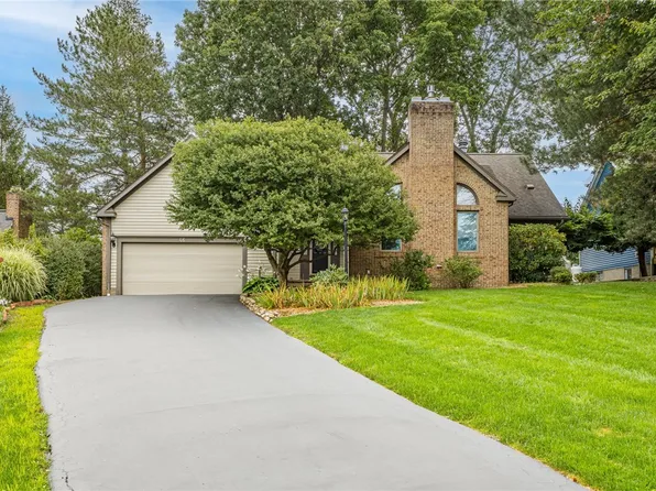 46 Putting Green Ln, Penfield, NY 14526