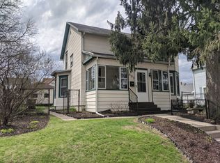 803 East Gdn, Freeport, IL 61032