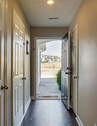 4th image of 616 McKean Dr