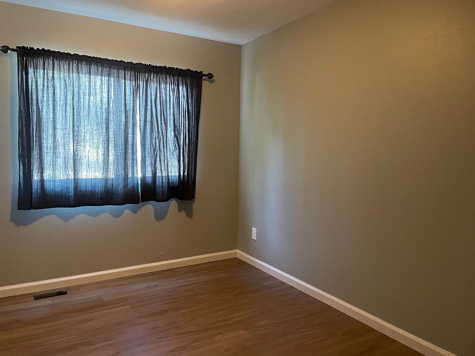 1206 Cree Drive - 1 — Photo 2