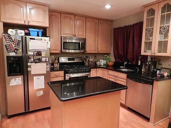 3rd image of 6640 High Valley Ln