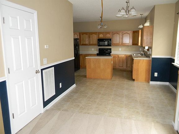 5th image of 116 Briar Hollow Dr