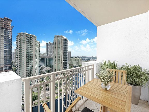 2nd image of 511 SE 5th Avenue #2020