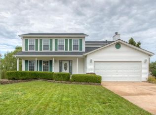 4018 Cambridge Crossing Dr, Saint Charles, MO
