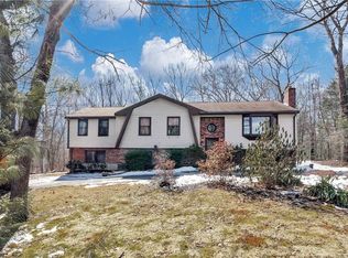 105 Kempton Rd, Millville, MA 01529