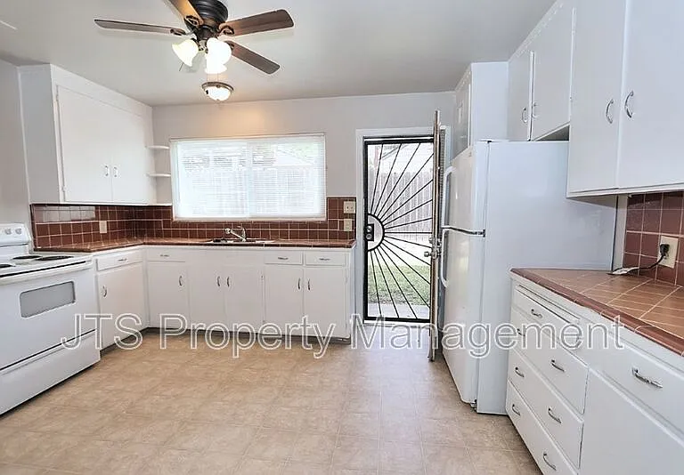 4439 V St #1 — Photo 22