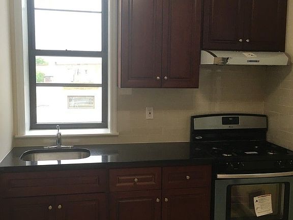 5th image of 372 7th Ave APT 2