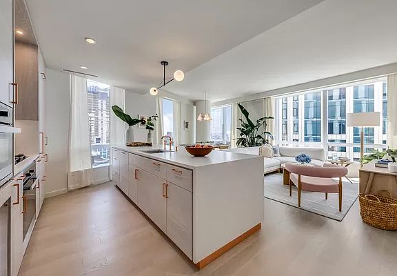 2nd image of 1 City Poin APT 25F