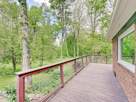 5th image of 805 Eaglewood Dr