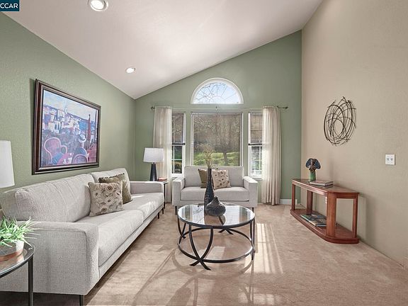 2nd image of 1109 Discovery Way